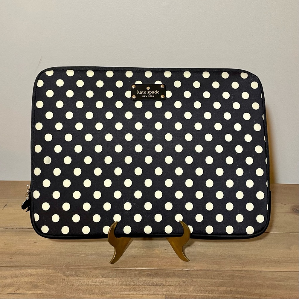 Kate Spade polka dot laptop case black and white, good condition minor flaw